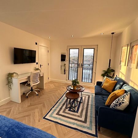 R5 - Luxury Private Ensuite Self-Contained Room - Newly Renovated Halesowen Exteriör bild