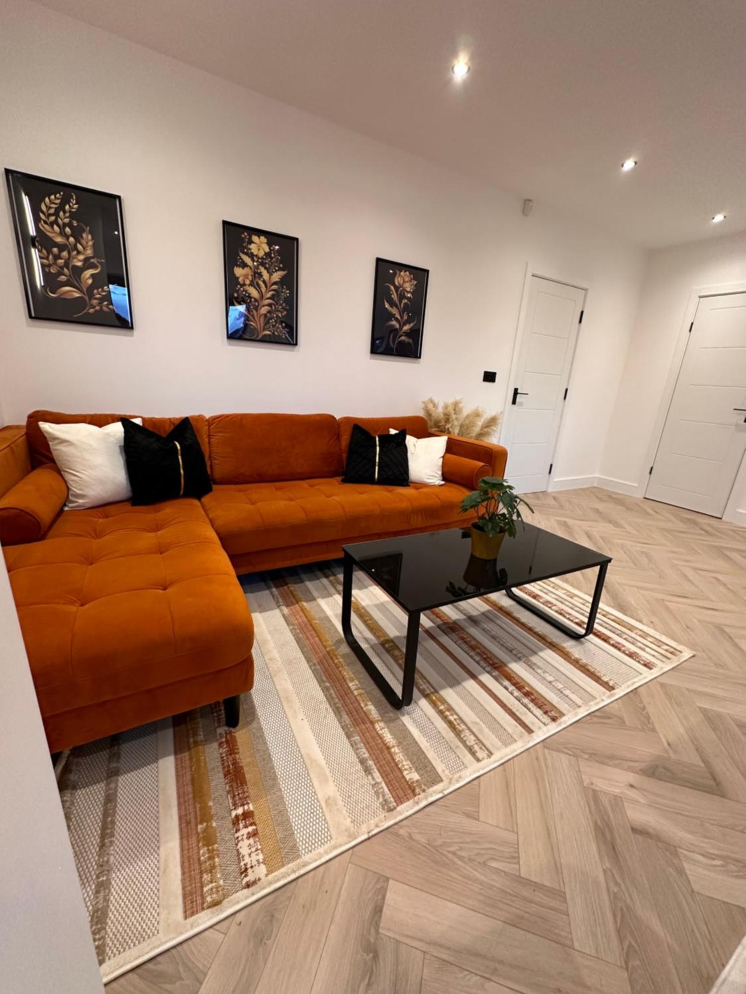 R5 - Luxury Private Ensuite Self-Contained Room - Newly Renovated Halesowen Exteriör bild