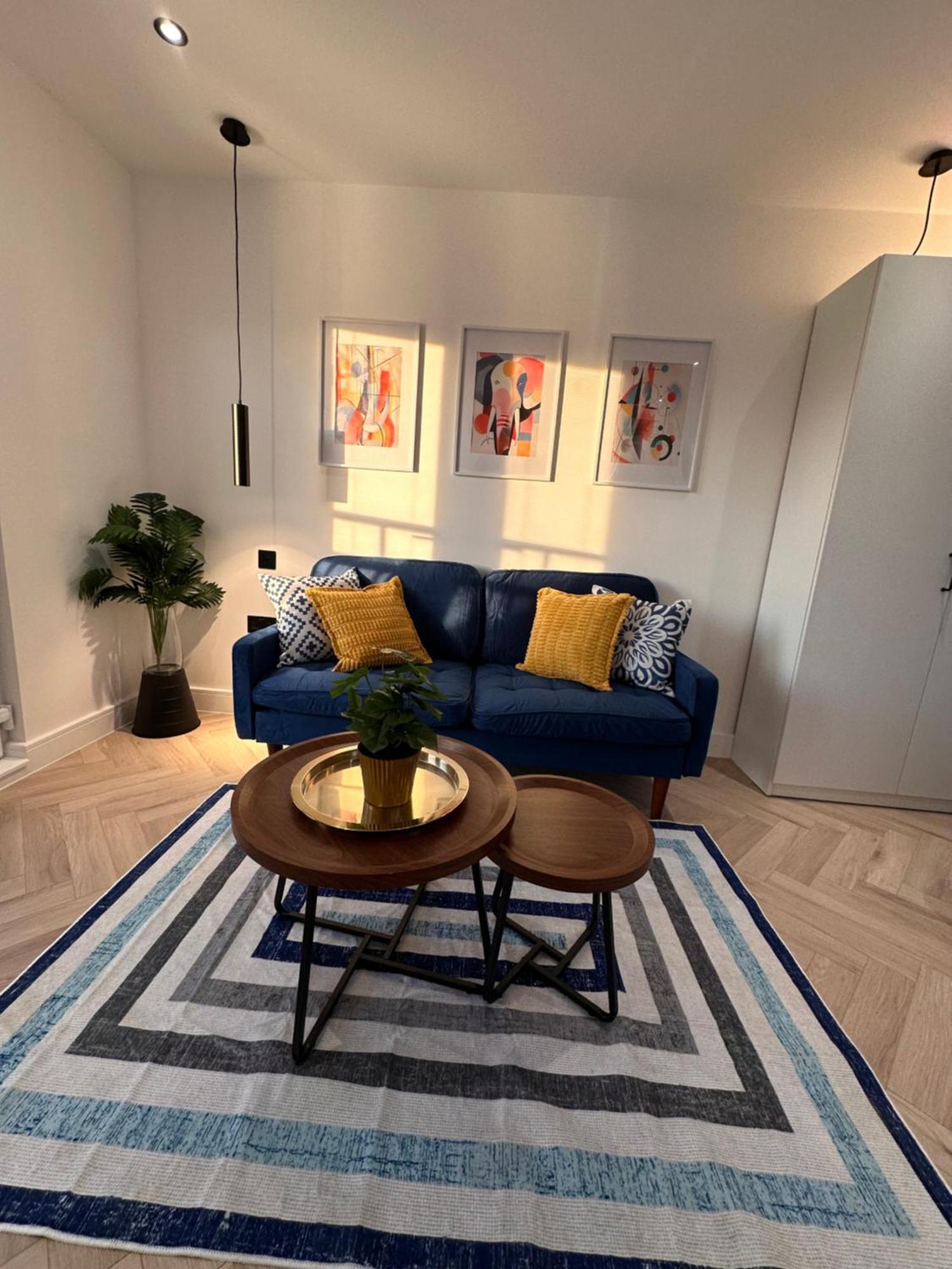 R5 - Luxury Private Ensuite Self-Contained Room - Newly Renovated Halesowen Exteriör bild
