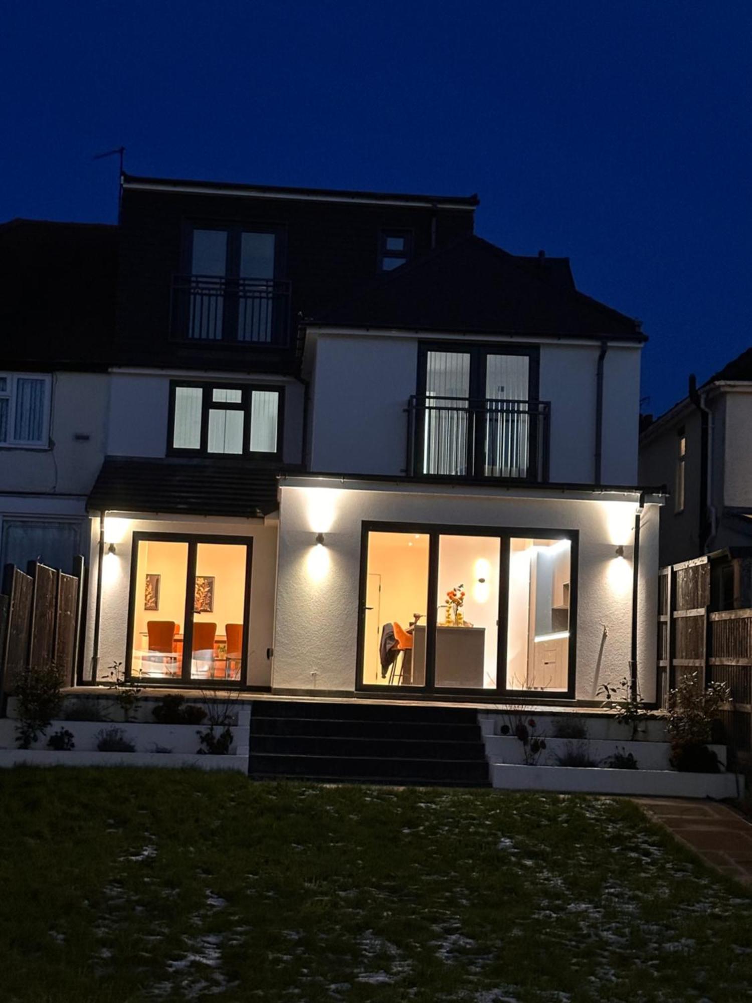 R5 - Luxury Private Ensuite Self-Contained Room - Newly Renovated Halesowen Exteriör bild